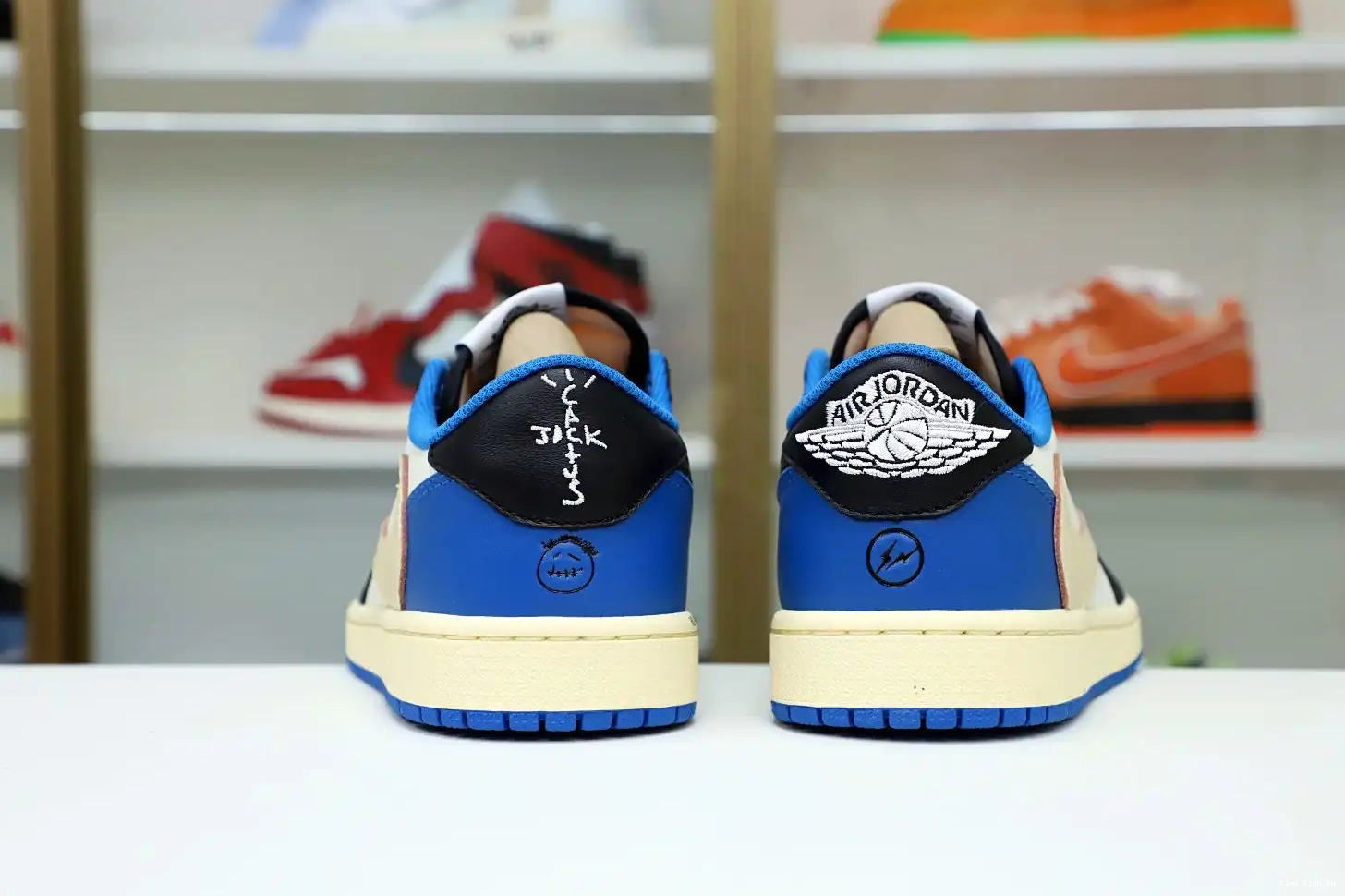 1 TRAVIS FRAGMENT SCOTT X Kimikick DESIGN JORDAN AIR LOW X 0726